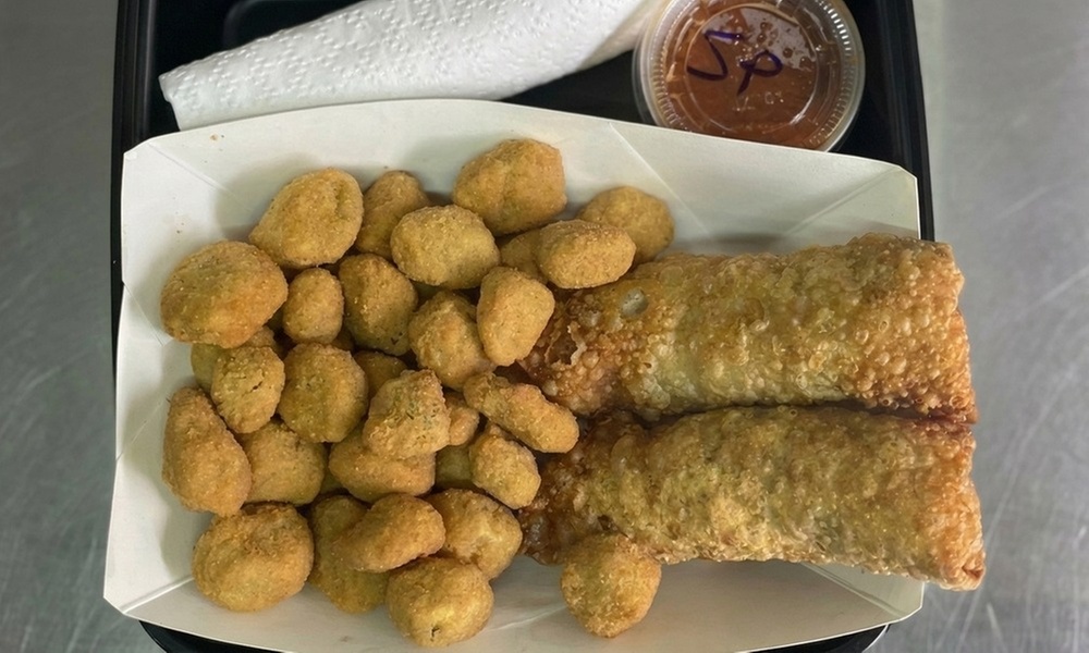 Golden Crispy Egg Roll Combos: Quick, Flavorful Meals On The Go