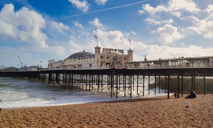 Image 1: Brighton: Seafront Stay at 4* for 2 