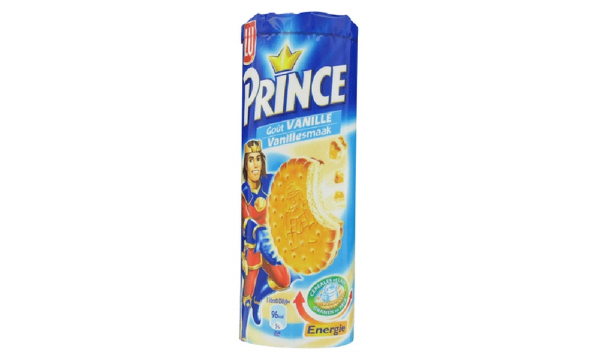 Image 8: LU Prince biscuits