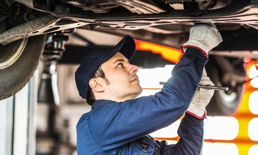 Image 3: Major Car Service With Oil Change at Skipper Automotive