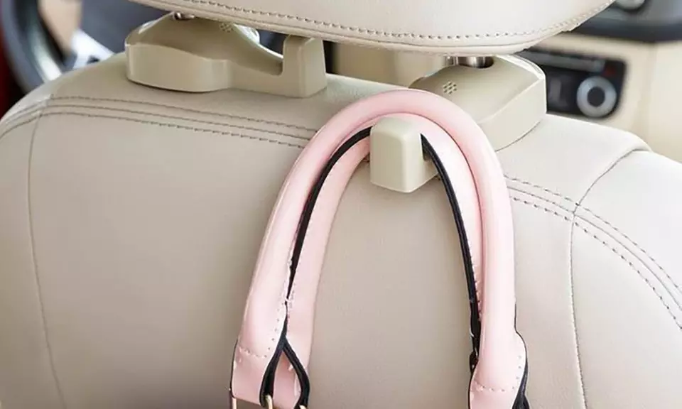 Set 2 ganci per borse da utilizzare in auto e con spedizione gratuita - Primary Image