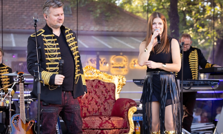 Image 3: Münchner Open Air Sommer: „Völlig losgelöst“- Hits aus Schlager & NDW