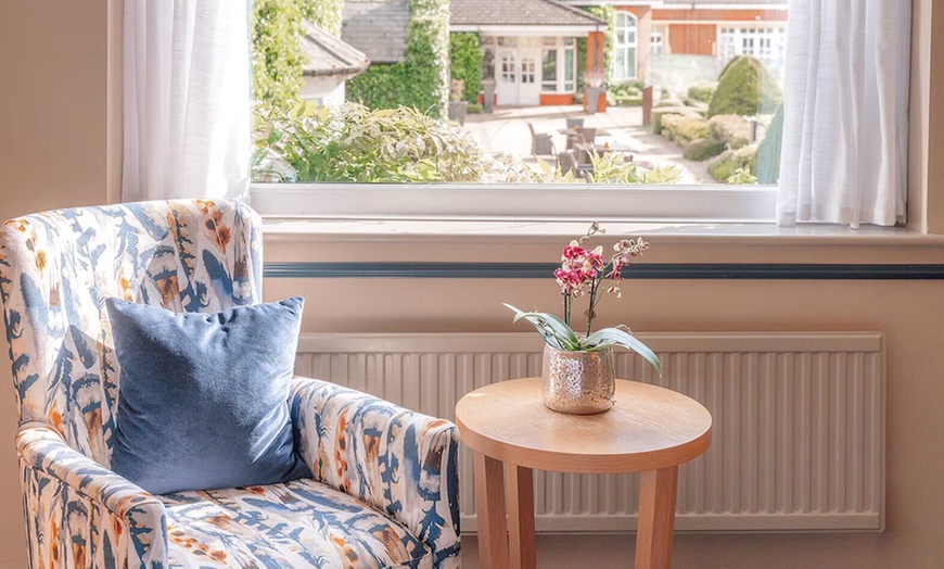 Image 9: North Warwickshire: 4* Stay with Breakfast and 3-Course Buffet Dinner