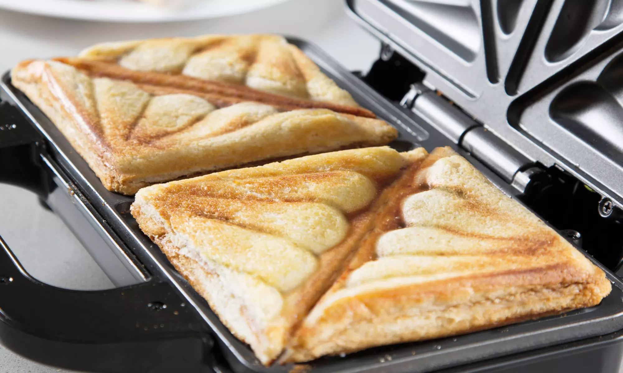 Tower T27013 Easy Clean Deep-Fill Sandwich Maker - Image 5