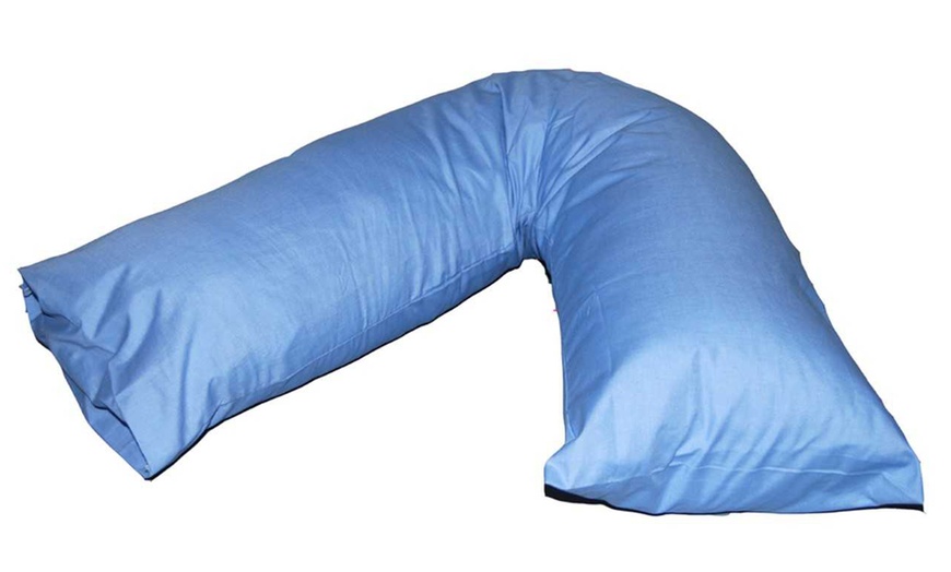 Image 6: V-Shape Orthopaedic Pillow