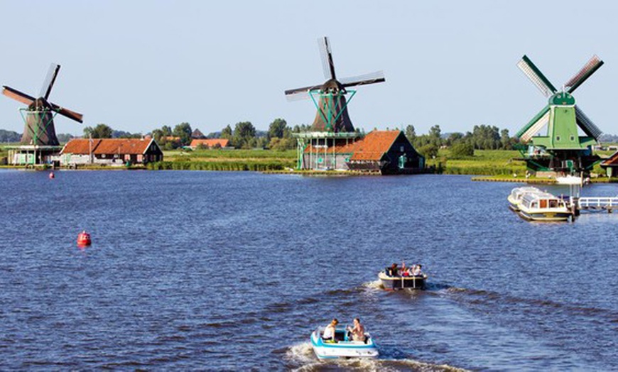 Image 22: Zaanse Schans Tour: vanuit Amsterdam in een Hop On Hop Off Holland bus