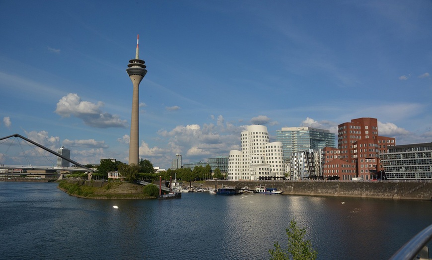 Image 13: Bei Düsseldorf: 1 Nacht mit Frühstück und Parken für 6-22 Tagen 