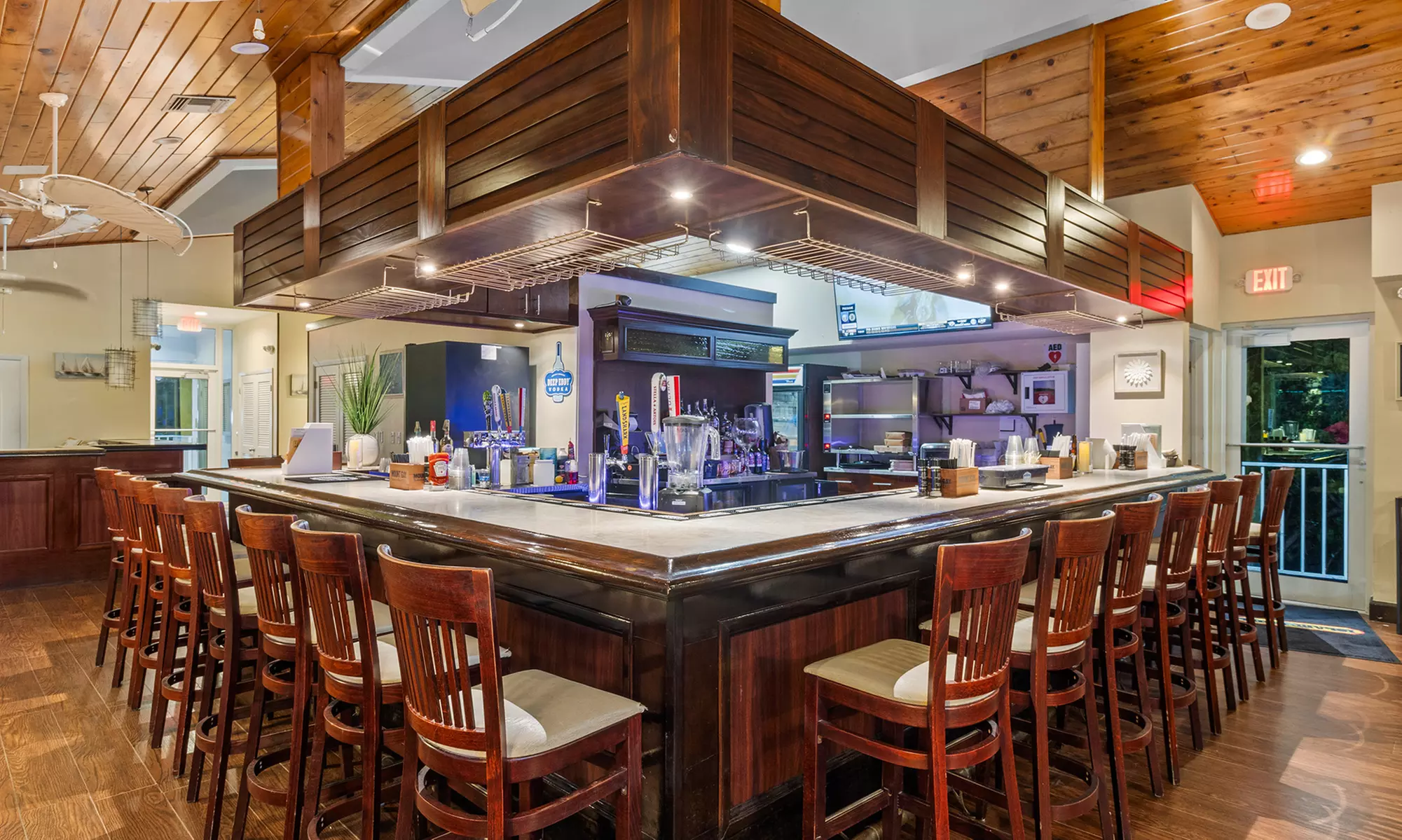 Ocean Pointe Suites: Your Key Largo Getaway