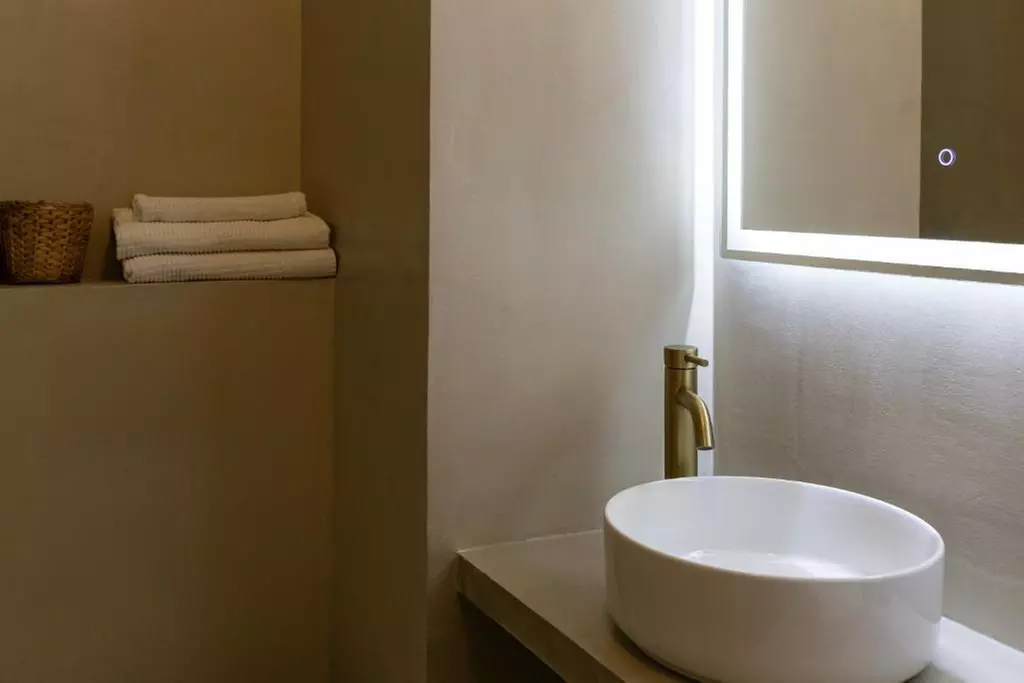 Proche Paris : chambre double avec petit-déjeuner en option