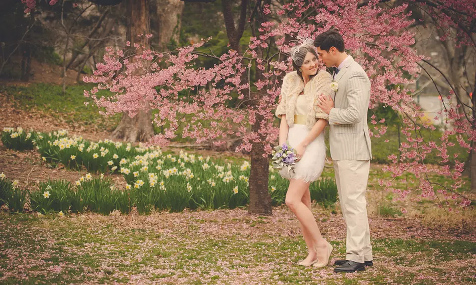60-Minute Engagement Photoshoot with 30 Edited Images in Online Gallery with Gerard Devine Photography (75% Off) - Primary Image