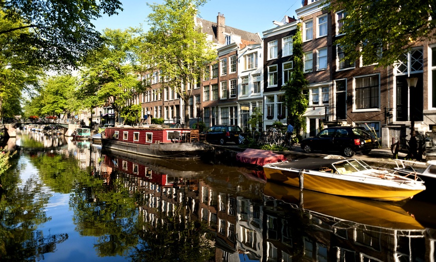 Image 2: ✈ 4* Amsterdam Break with Flights 