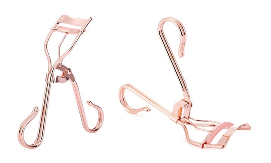 Image 2: Rose Gold Eyelash Curler