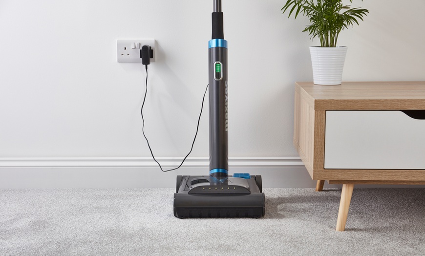 Image 5: Maxi Vac Cordless Vacuum Sweeper