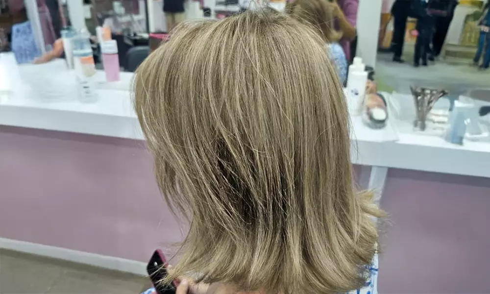 Sesión de peluquería con tratamientos a elegir para 1 persona