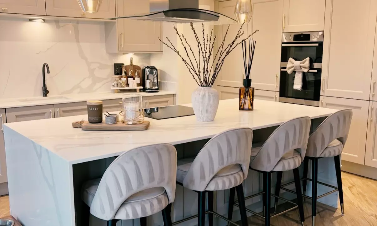 One, Two or Three-Hour Deep Cleaning with 1 or 2 Professional Cleaners