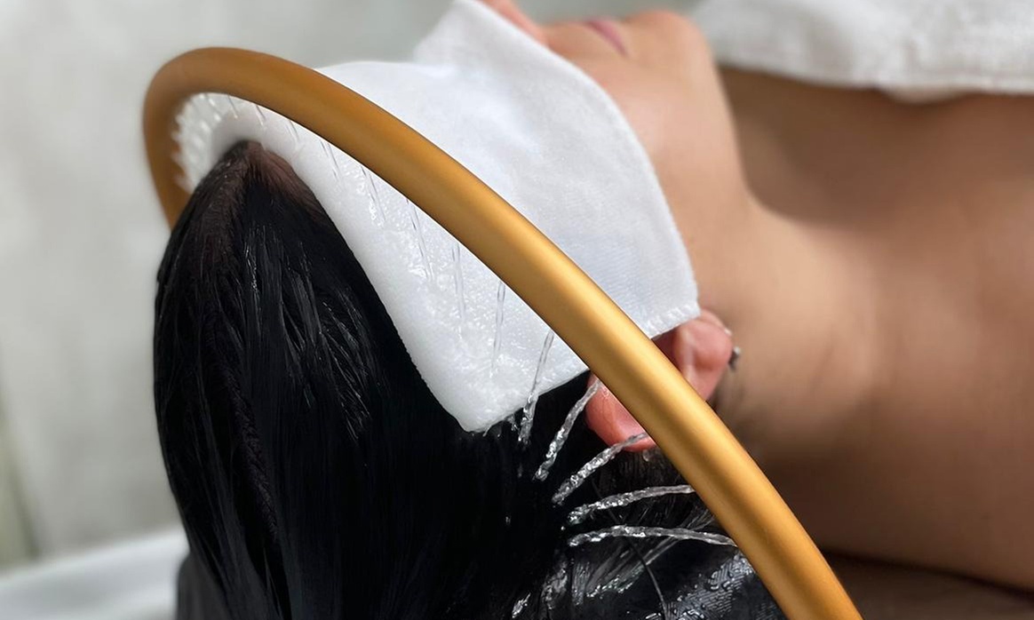 Tratamiento Head spa japonés de 30 o 60 minutos con bebida de cortesía