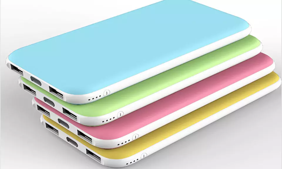 Gummi-Powerbank 12.000 mAh mit 2 USB-Steckplätzen inkl. Versand - Primary Image