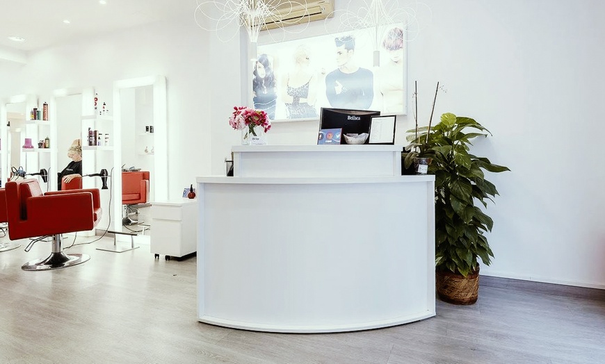 Image 6: Sesión de peluquería con lavado y corte y opción a mascarilla y masaje