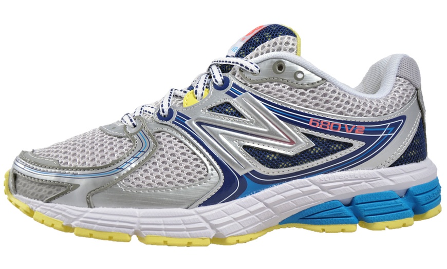 Image 3: New Balance Women's Running Trainers 