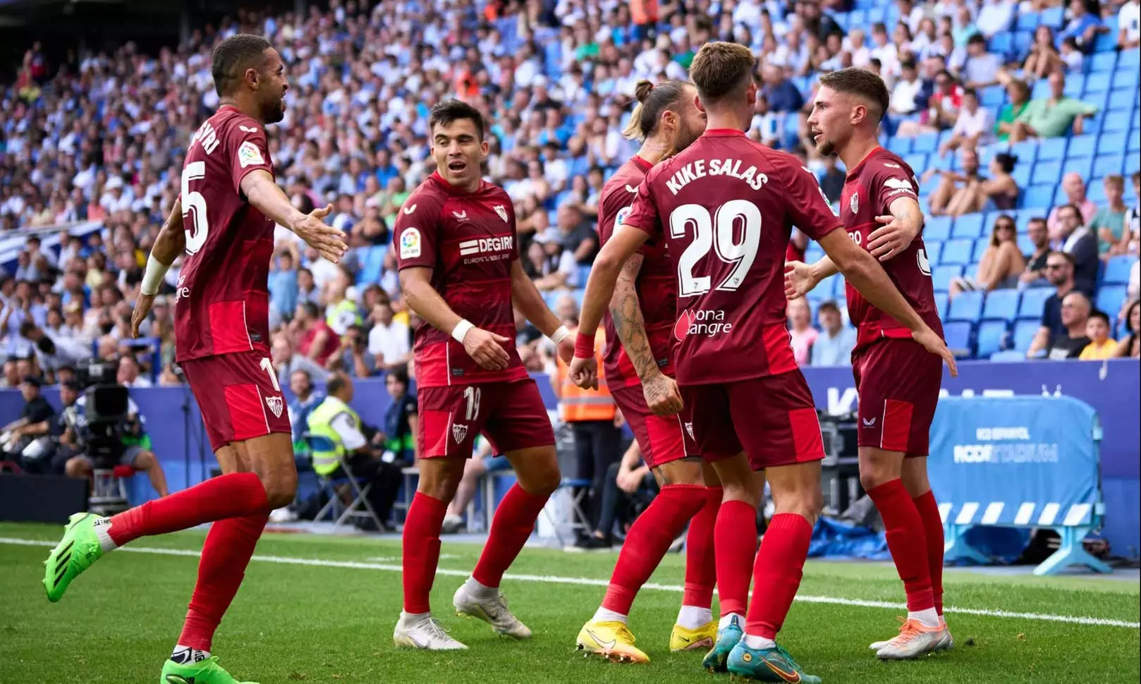 Sevilla: 1 o 2 noches y entrada para un partido del FC Sevilla para 1 persona - Primary Image