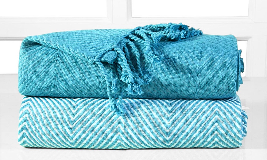 Image 7: Chevron Cotton Single Sofa Throw Two-Pack