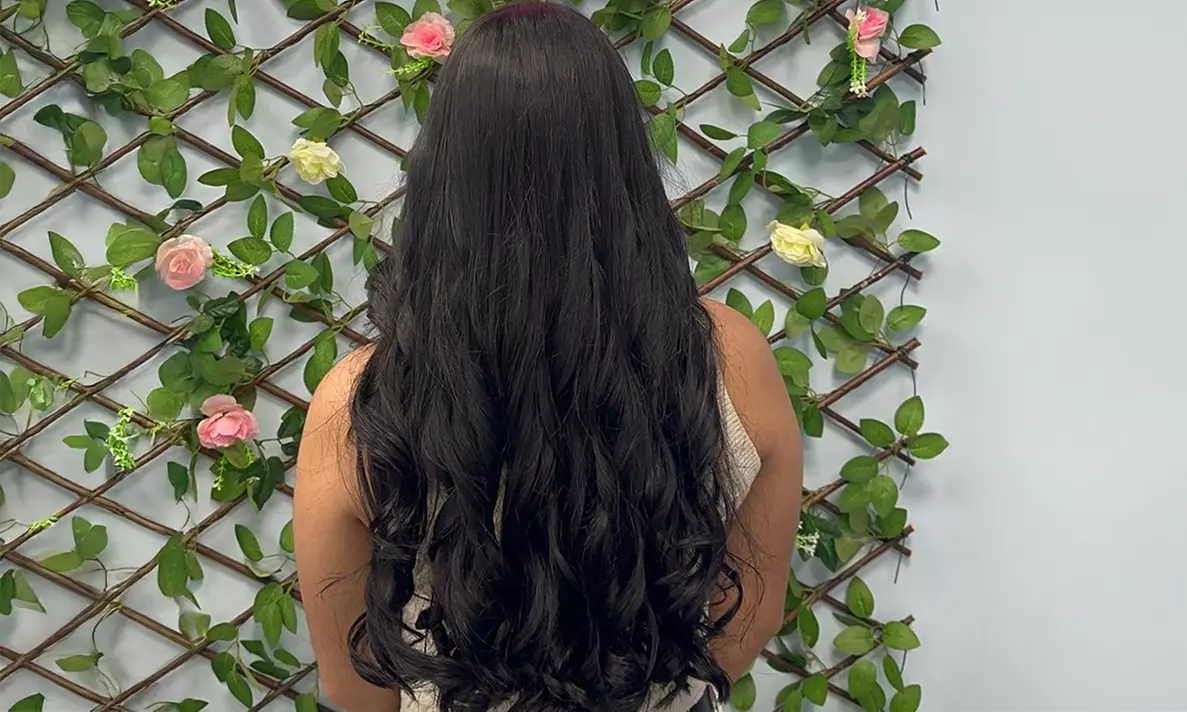 Sesión de peluquería con tratamientos a elegir para 1 persona