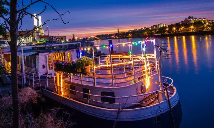 Boat Comedy Show (+FREE Pizza & Drink) Dark Stand-up