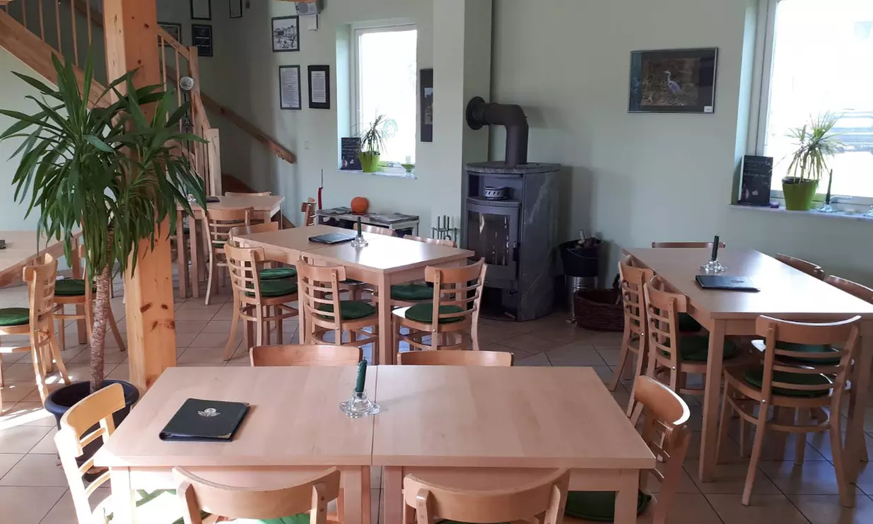 1 - 2 Std. Indoor Mini-Golf für bis zu 12 Personen