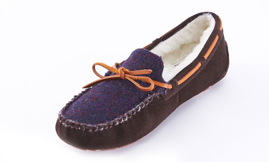 Image 28: Women's Suede Slippers