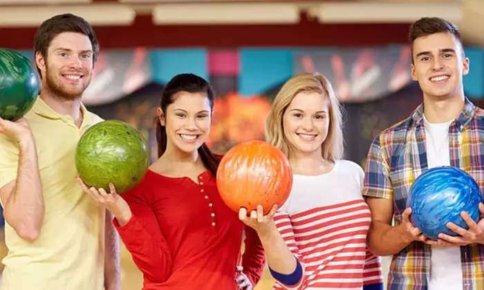 Spaß und Action: Erlebe 2 Std. Bowling für bis zu 6 Personen (40% sparen) - Primary Image