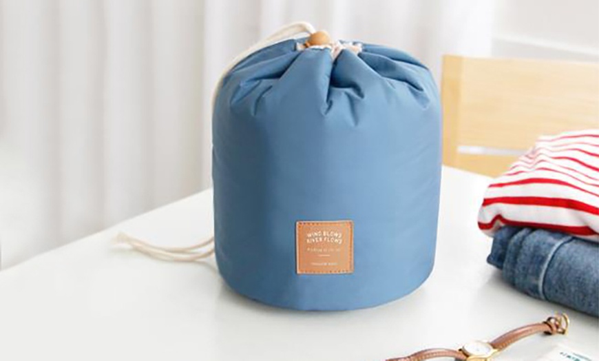 Image 2: Organizer da viaggio per cosmetici