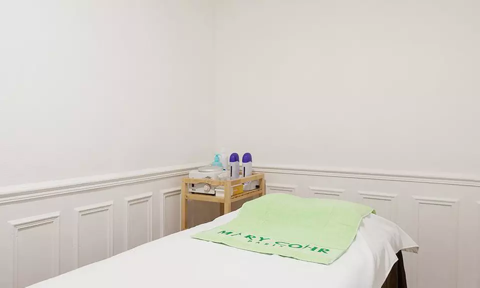 Spa "Head & Hair" avec modelage du visage avec Ivanka Beauté