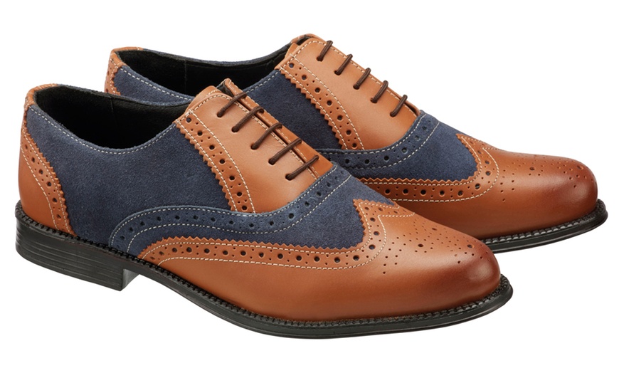 Image 7: Men's Leather Brogue Shoes