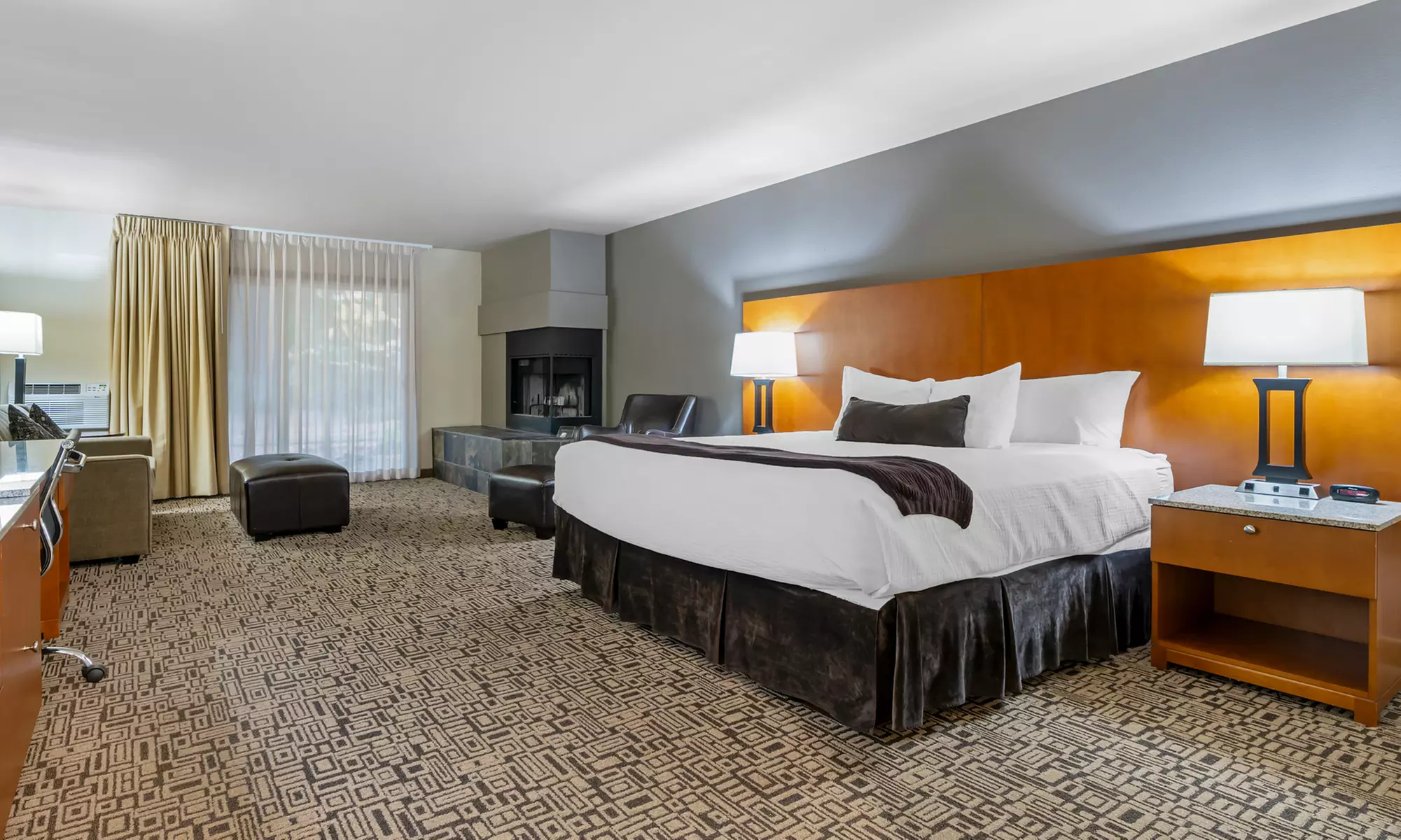 4-Star Mountain Resort in Salmon River Valley with Golf, Spa & Dining
