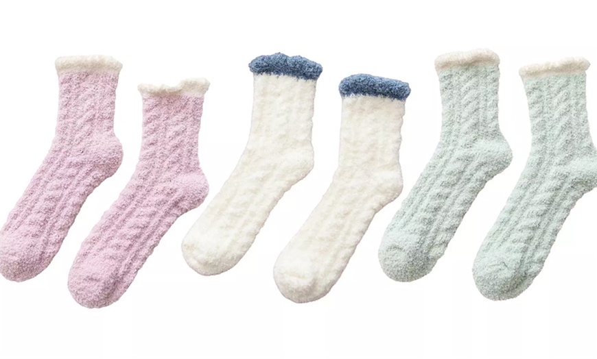 Image 5: Three-Packs of Women's Fluffy Socks 