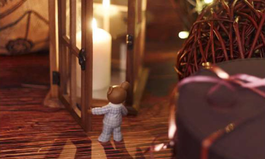 Image 8: Świąteczna sesja zdjęciowa dla dzieci i rodzin w studiu fotograficznym