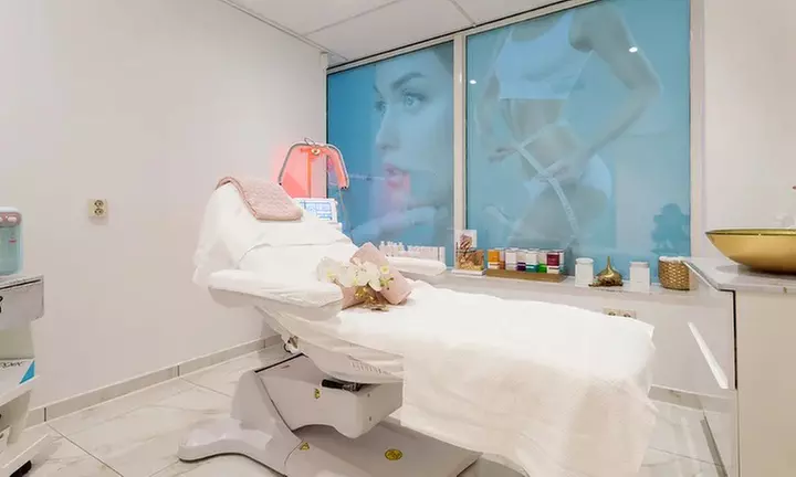 Egalere teint en stevigere huid met microneedling behandeling