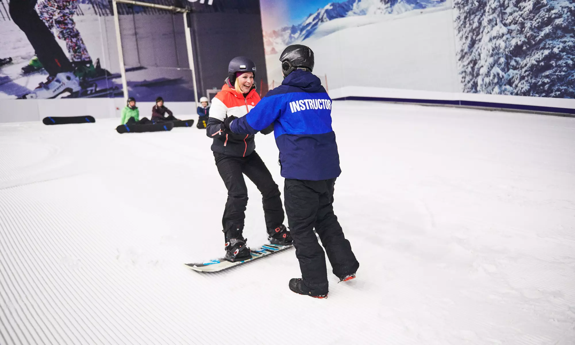 Enjoy a 2- or 5-Hour Ski or Snowboard Group Lessons with a Hot Drink