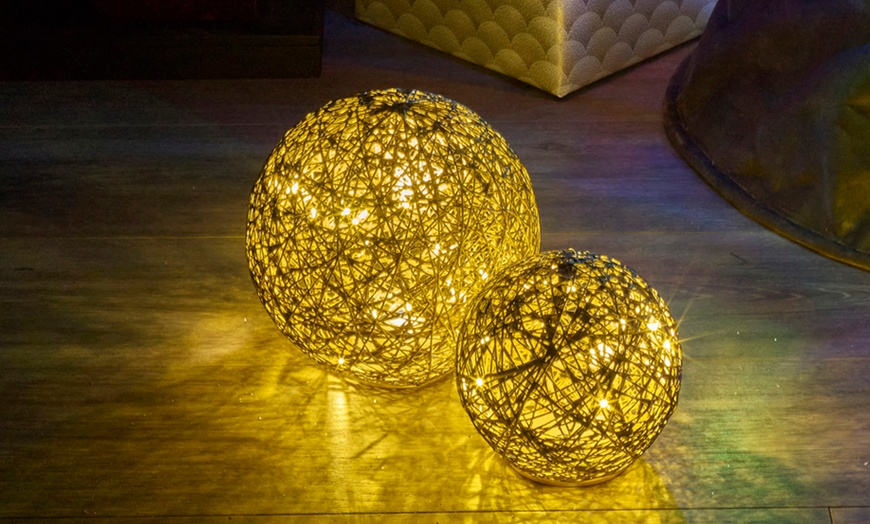 Image 1: Set of Indoor Plastic Ball Lights