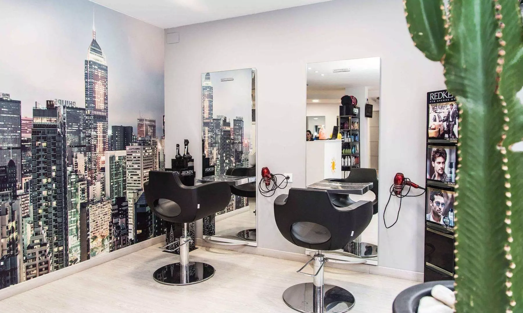 Transforma tu cabello con nuestro exclusivo alisado y corte de puntas