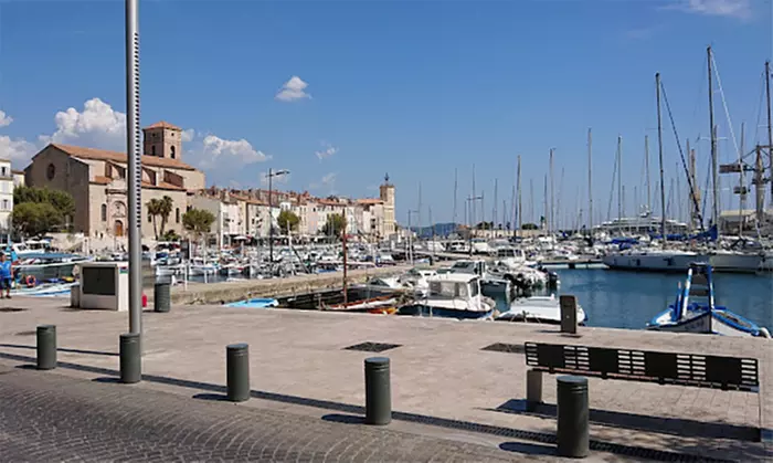 Jusqu'à 45% de remise sur Française chez La Marine