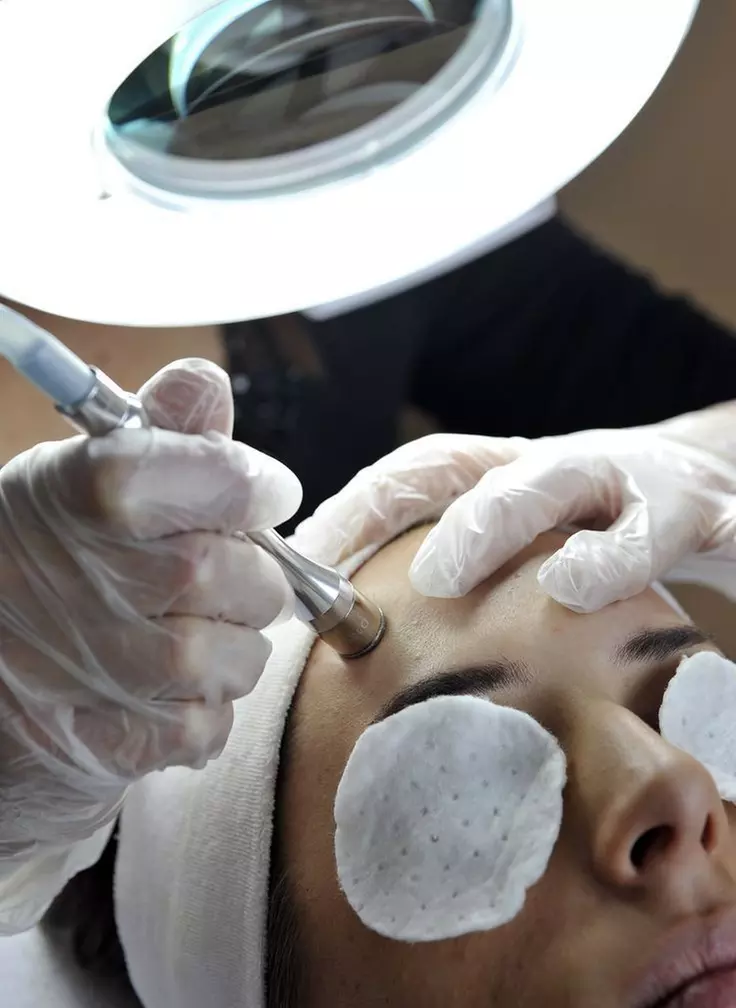 Rejuvenate Your Skin with a Hydrafacial Session Performed with ZEMITS®