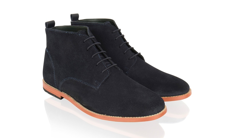 Image 11: Chaussures en daim pour homme