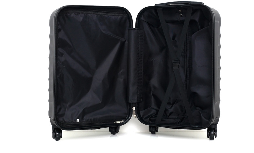 Image 8: Jakarta Set of Three Suitcases