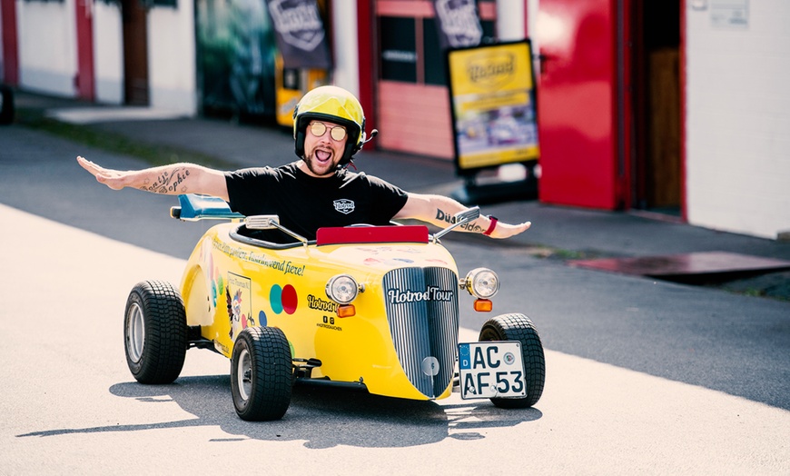 Image 2: Spüre den Adrenalinkick: 1-2 Std. Hot Rod Tour in Aachen für 1 Person
