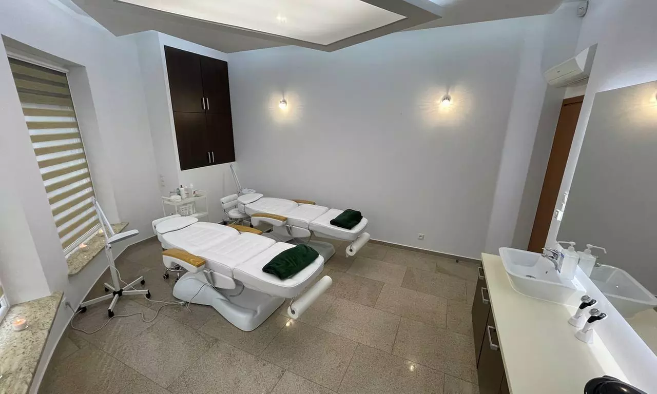 Wybrany 60-minutowy masaż w Aurora Clinic&Spa