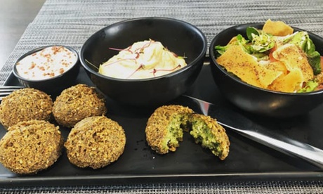 Entrée, plat, dessert et café pour 2 ou 4 personnes dès 27,90 € au Restaurant Sumac