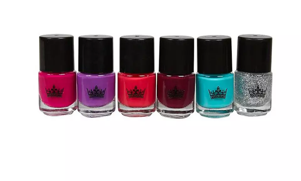 Crackers de Noël avec vernis à ongles