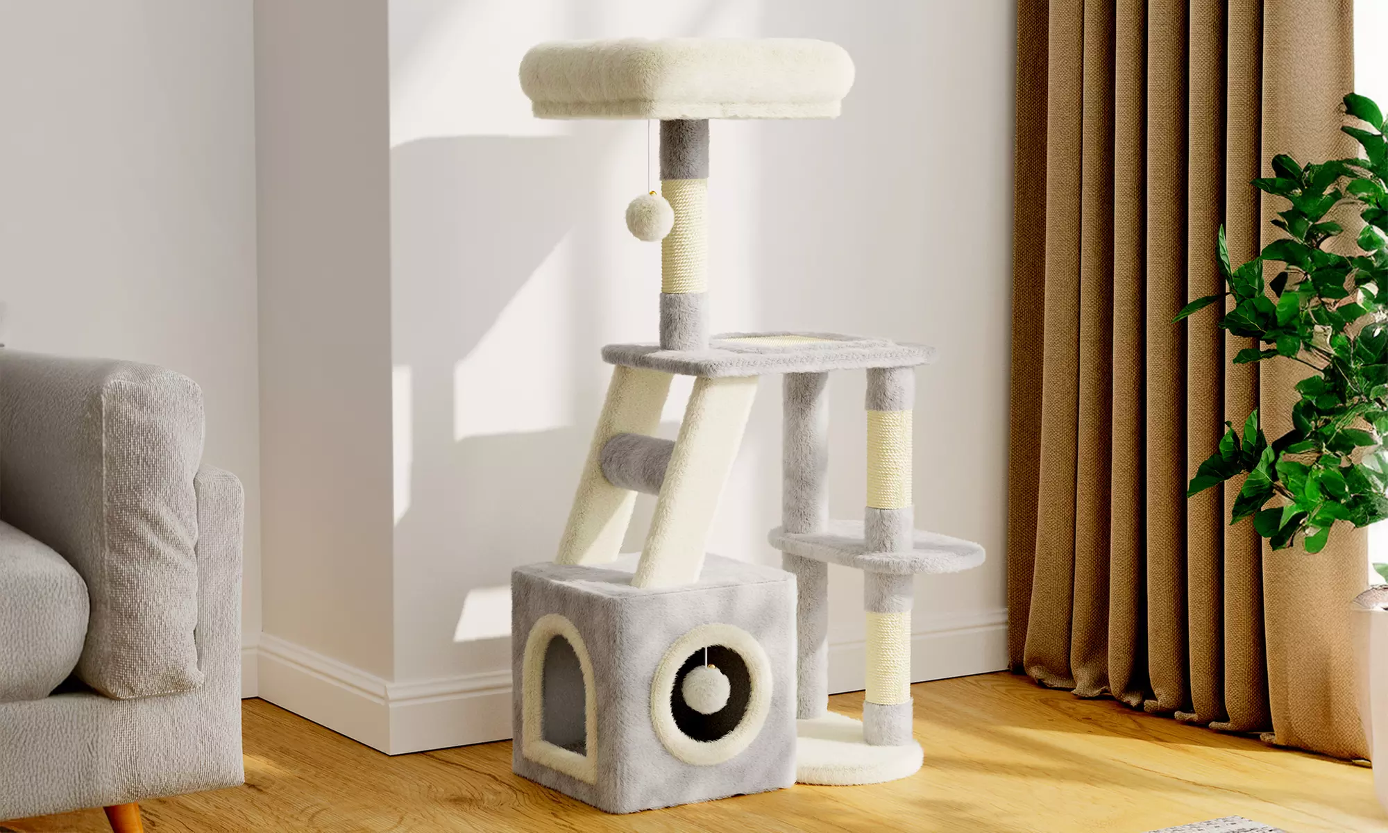 Meerlaagse grijze kattenboom