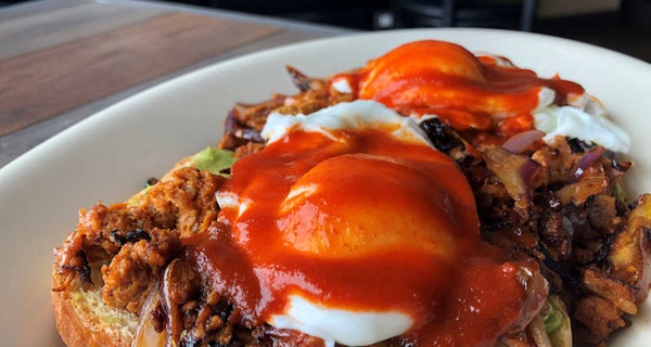 Enjoy $15 towards Greek breakfast, lunch or dinner cuisine